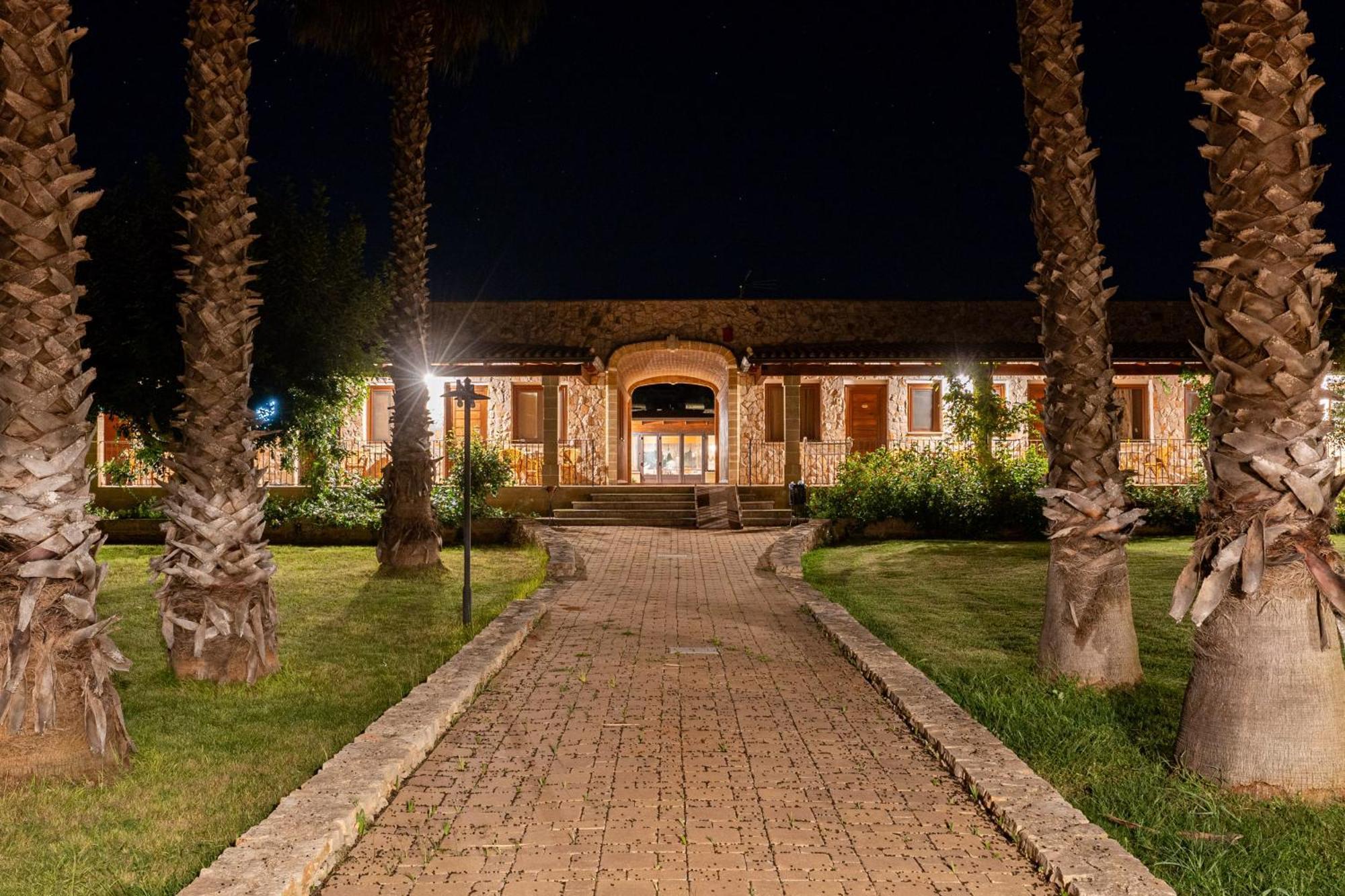 Hotel Masseria Le Pajare Презичче Экстерьер фото