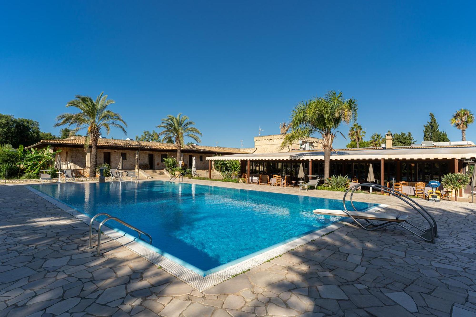 Hotel Masseria Le Pajare Презичче Экстерьер фото